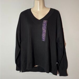 Gap Women’s Black Lightweight V-Neck Sweater
2XL
Black